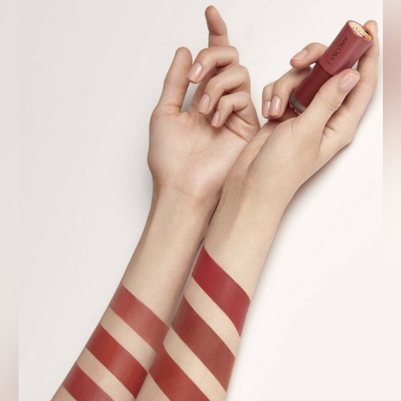 Lancome L'Absolu Rouge Intimatte Liquid Lipstick In 196 French Touch - Picture 3 of 6